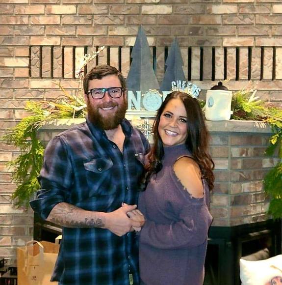 Profile Picture of Brittany Lofgren (@b_lofgren) on Poshmark