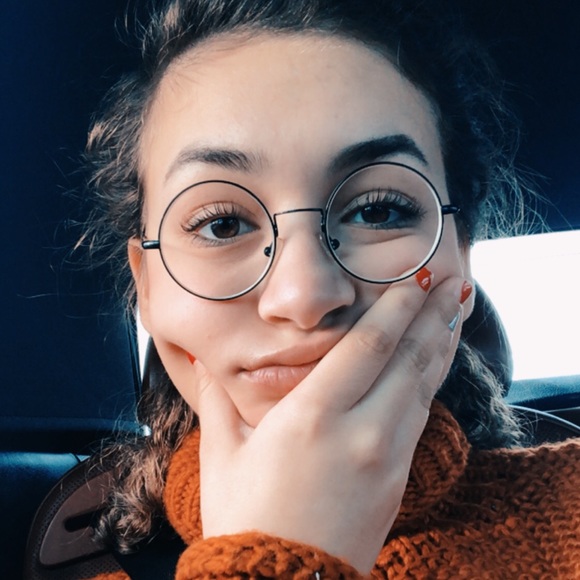 Profile Picture of Erika Storm (@7stormse) on Poshmark