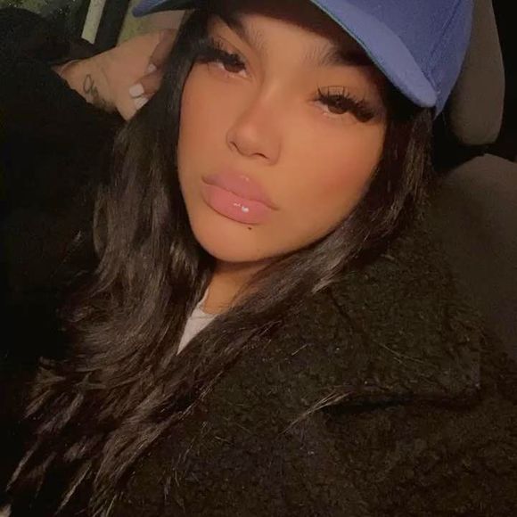 Jessenia Pagan - Poshmark Profile Picture of Jessenia Pagan (@gorjessxoxo) on Poshmark