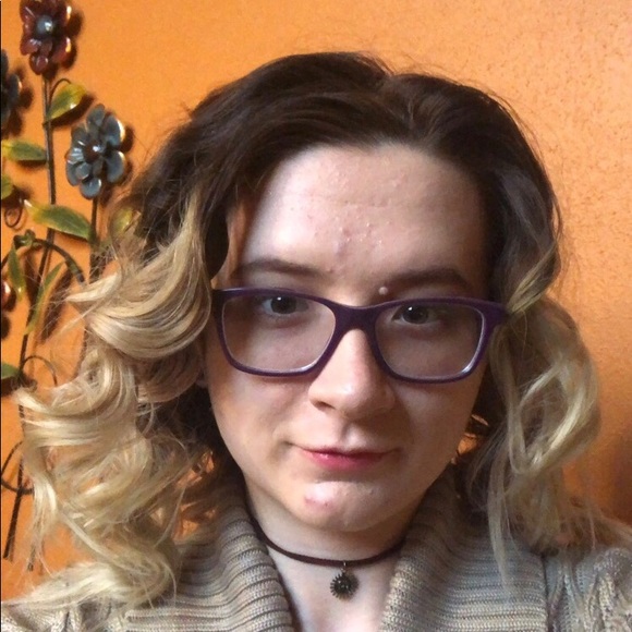 Profile Picture of Tierney Breitkreutz (@tbreitkreutz) on Poshmark