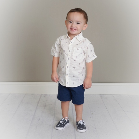 Profile Picture of Aerialle Vanvianen (@avanvainen) on Poshmark