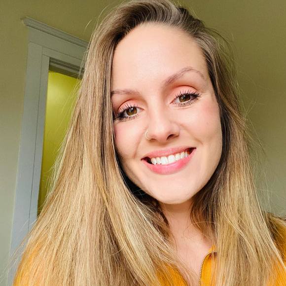 Profile Picture of Tessa Phillips (@tessalp815) on Poshmark
