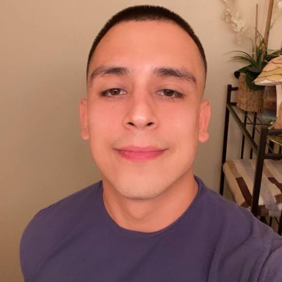 Profile Picture of Miguel Robles (@miguelrobles350) on Poshmark
