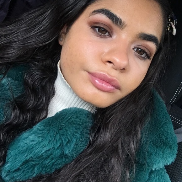 Profile Picture of Skyla Higgins (@vasskyla) on Poshmark