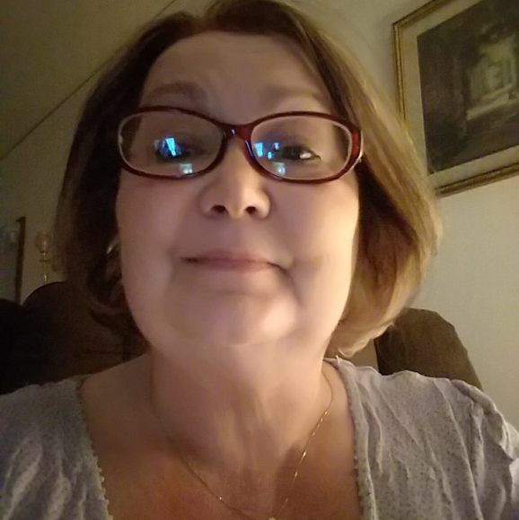 Profile Picture of Kay Mullinix (@kayelaine2012) on Poshmark