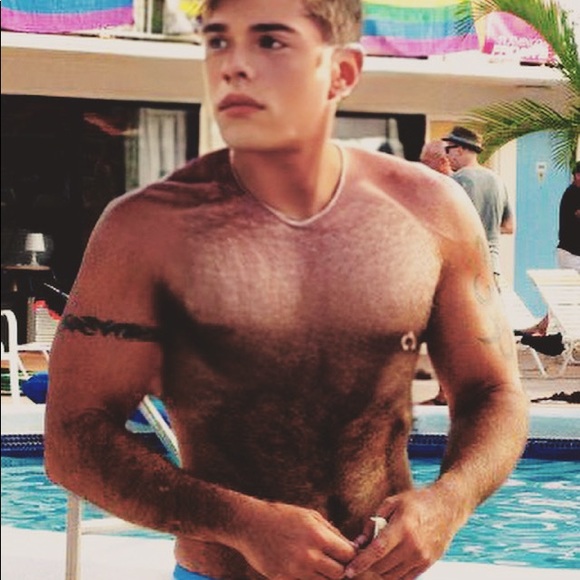 Profile Picture of Richard Garner (@richardgarne538) on Poshmark