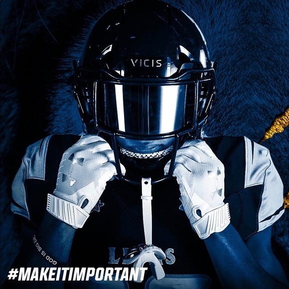 Profile Picture of Dominique Ramsey (@dramsey_20) on Poshmark