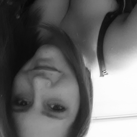 Profile Picture of Ashley Bauer (@ashleyann831) on Poshmark