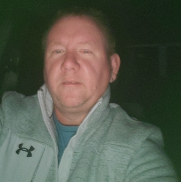 Profile Picture of Randy Robertson (@rrandy45) on Poshmark