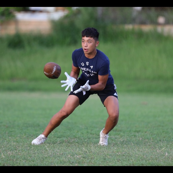 Profile Picture of Chayce Gomes (@chayceg) on Poshmark