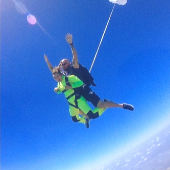 Profile Picture of Cassie Bernhart (@cmbernhart) on Poshmark