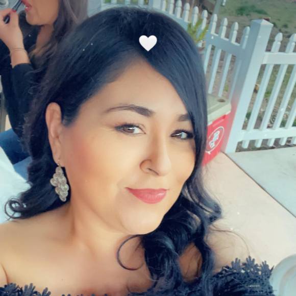 Profile Picture of Lorena Reyna (@lorenareyna80) on Poshmark