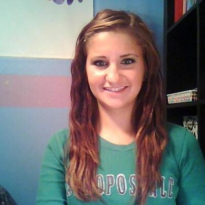 Profile Picture of Jayne Patterson (@Jaynie9) on Twitter