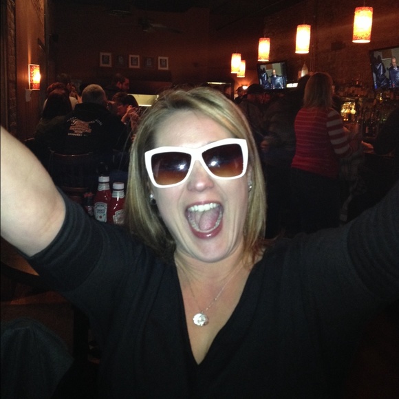 Profile Picture of Tara Vincent (@taravincent06) on Poshmark