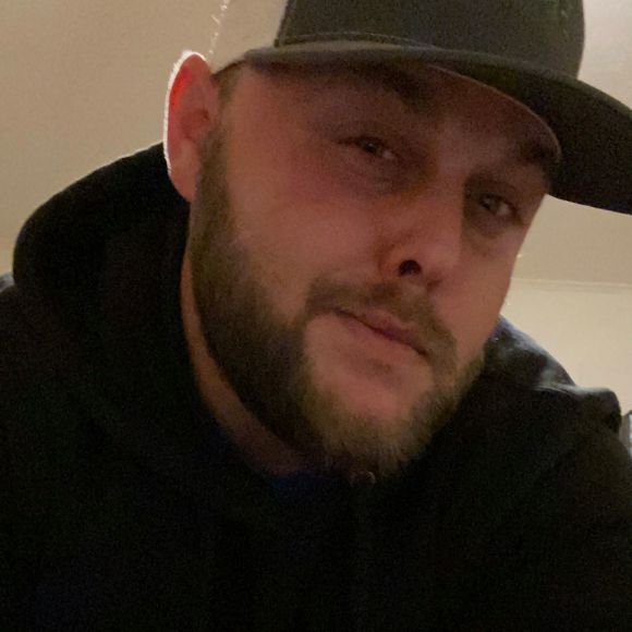 Profile Picture of Josh Emerson (@joshemerson57) on Poshmark