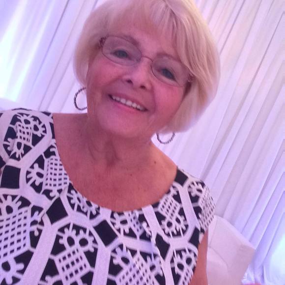 Profile Picture of Karen Manegold (@kgigi58) on Poshmark