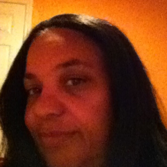 Profile Picture of Bobbie Tait (@taymika) on Poshmark