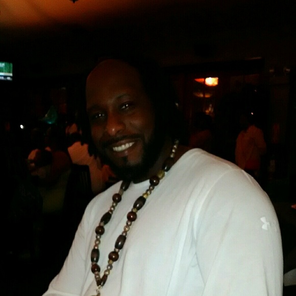 Profile Picture of Rod Thompson (@ra888el) on Poshmark