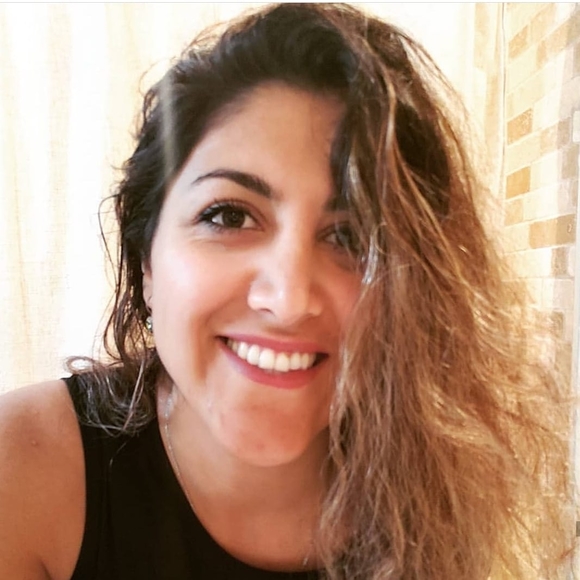 Profile Picture of Parissa Navabi (@parissa78) on Poshmark