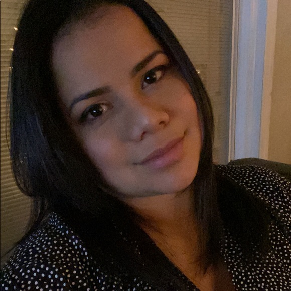 Profile Picture of Ana carlota Aspiazu-prunty (@annaspiazu) on Poshmark