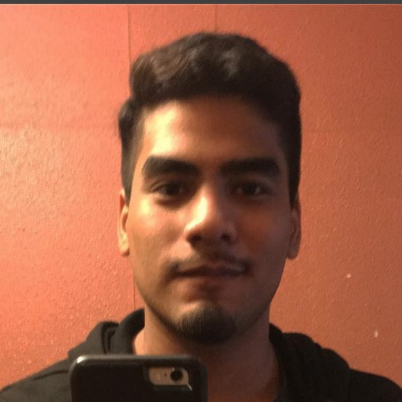 Profile Picture of David Mendoza (@davidmendoza722) on Poshmark