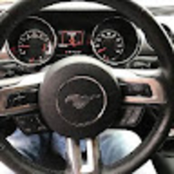 Profile Picture of Nestor Flores (@nestorf59) on Poshmark