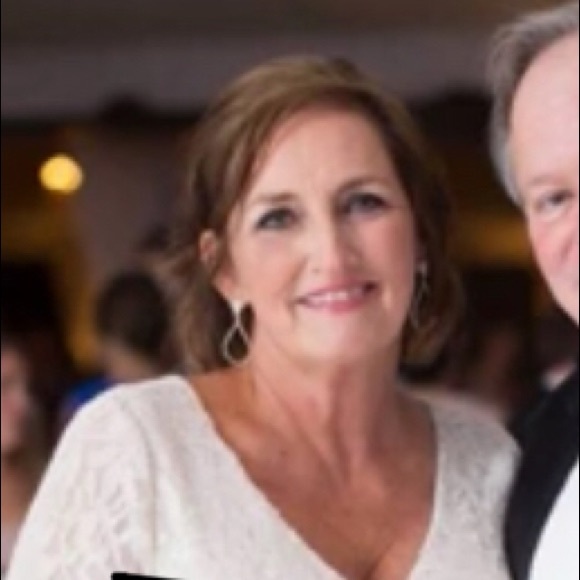Profile Picture of Nancy Gamble (@nancyjoy122) on Poshmark