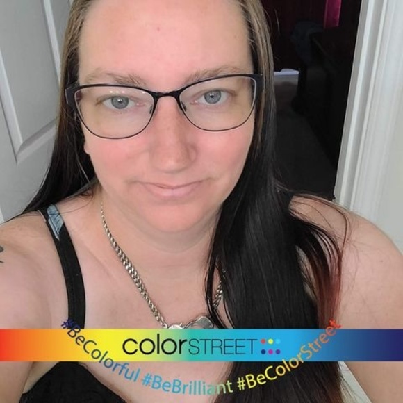 Profile Picture of Rose Gowanlock (@wolfgirl7673) on Poshmark