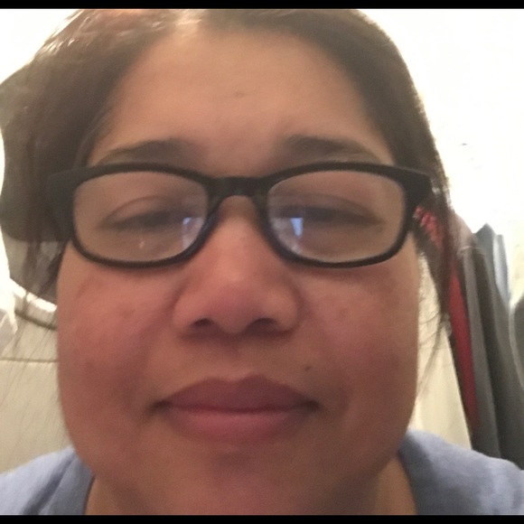 Profile Picture of Edna Teves (@ednateves) on Poshmark