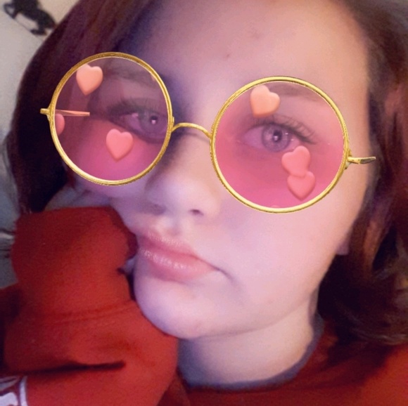 Profile Picture of Sami Armantrout (@peachiekris) on Poshmark