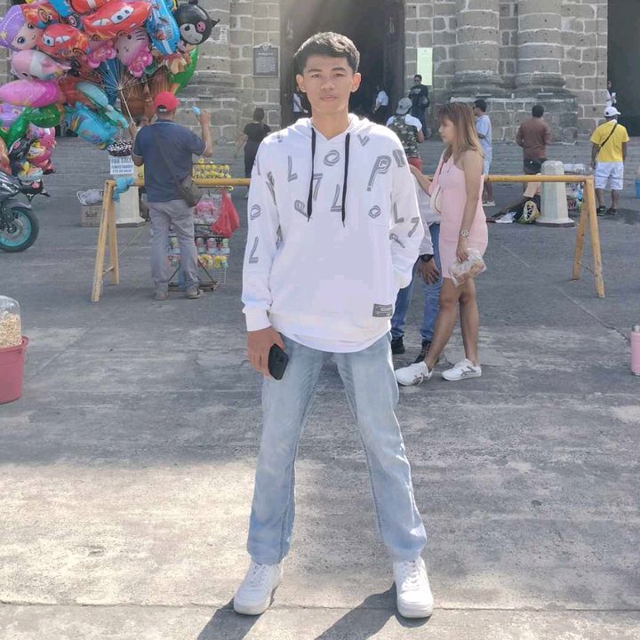 Profile Picture of Joshua Sereño (@j_oshii) on Tiktok