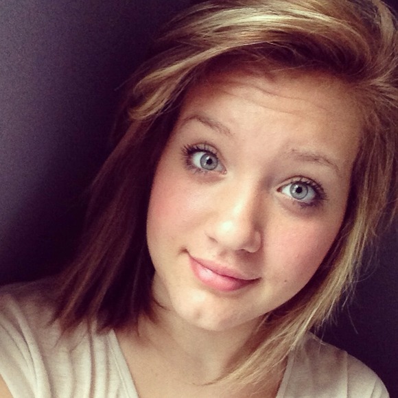 Profile Picture of Mackenzie Brock (@crazymaxii) on Poshmark