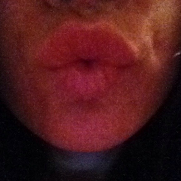 Profile Picture of Mandy Floss (@mommysrox) on Poshmark