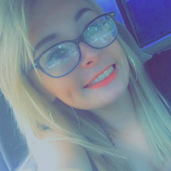 Profile Picture of Hailey Ray (@haileyray3) on Poshmark