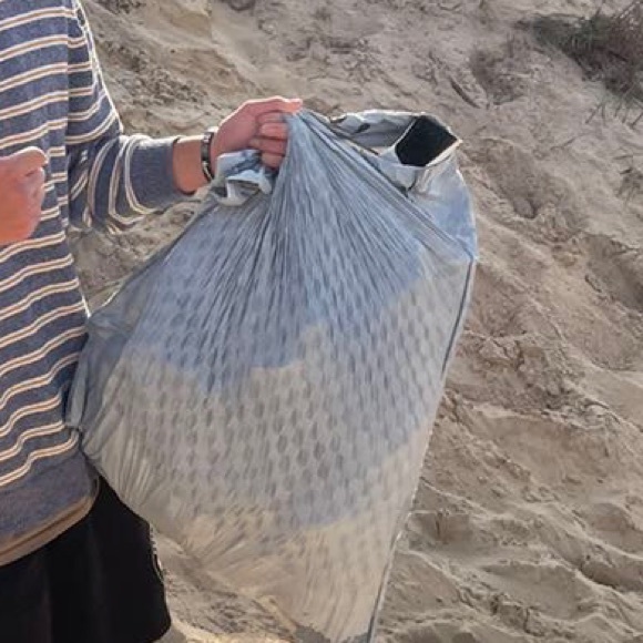 Profile Picture of Shao Chen (@shaogizz) on Poshmark