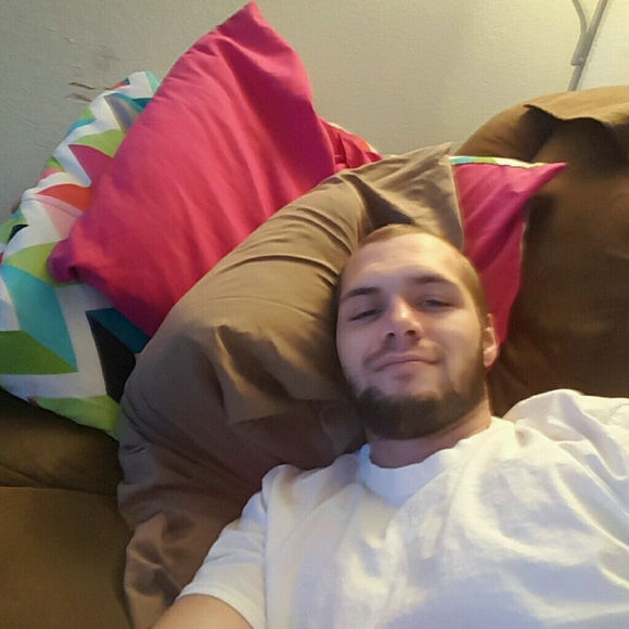 Profile Picture of Tyler Burcham (@tburch2323) on Poshmark
