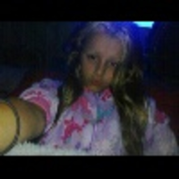 Profile Picture of Katelynn Brinkmeyer (@kaelynnmonster4) on Poshmark