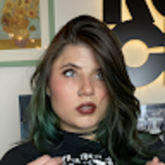 Miranda Larkin - Poshmark Profile Picture of Miranda Larkin (@mlarkin1124) on Poshmark