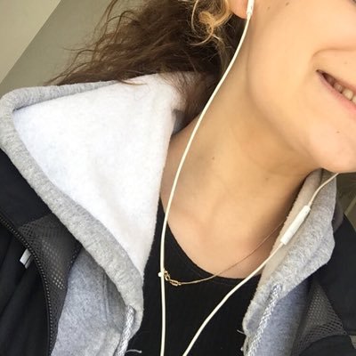 Profile Picture of Kerrie Dyer (@kerriedyer12) on Twitter