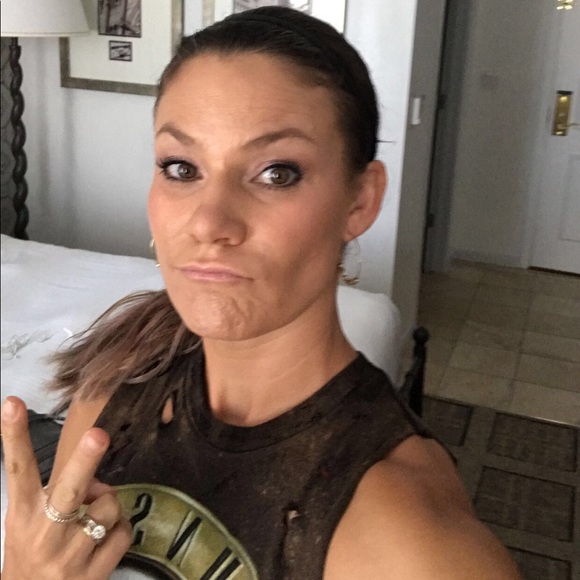 Profile Picture of Monica Hendrix (@volley_grl11) on Poshmark