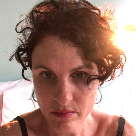 Profile Picture of Lely Constantinople (@lelycon) on Poshmark