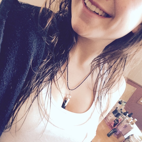 Profile Picture of Madison Mayer (@madimayer) on Poshmark