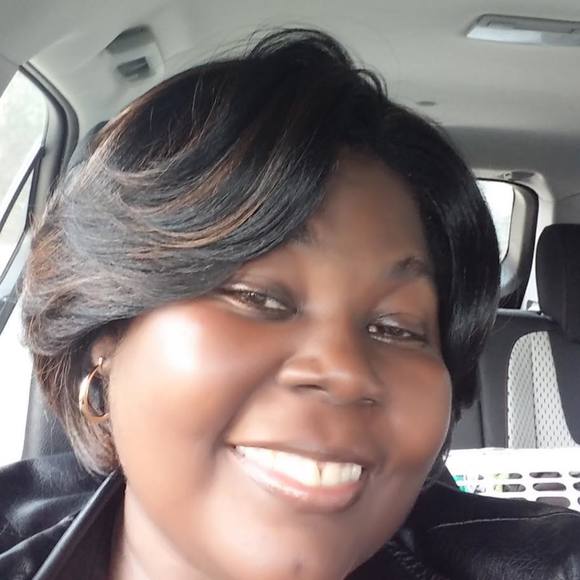 Tosha James - Poshmark Profile Picture of Tosha James (@tkjames) on Poshmark