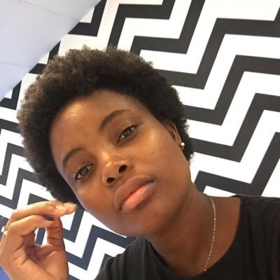 Profile Picture of Lois Genesis (@Swit_Pain) on Twitter