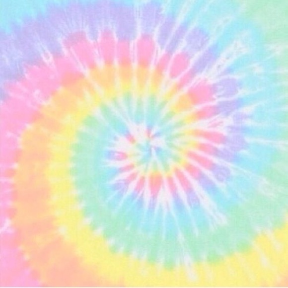 Profile Picture of Brianna Navas (@briannafashion) on Poshmark