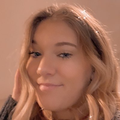 Profile Picture of Julia (@JuliaCrowley14) on Twitter