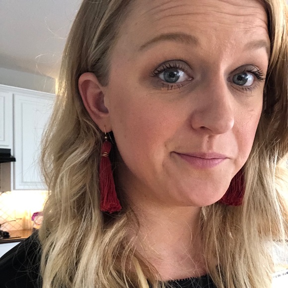 Profile Picture of Taylor Wilkinson (@taywilks88) on Poshmark
