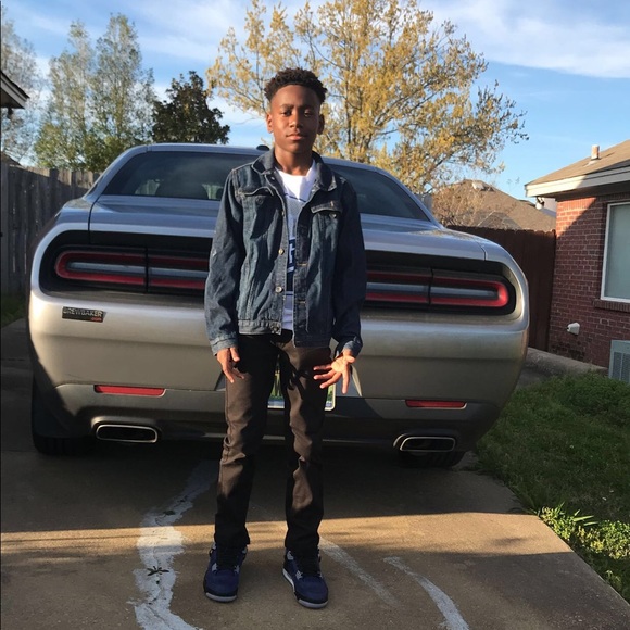 Profile Picture of Tyler Chaney (@tchaney334) on Poshmark