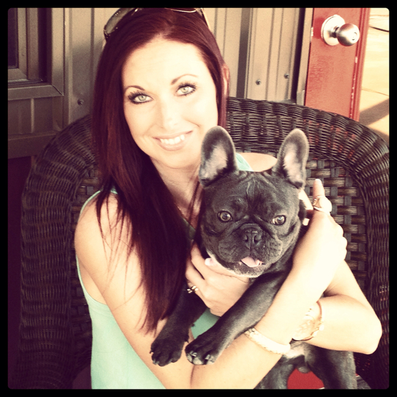 Profile Picture of Kelly Eckley (@kelly0814) on Poshmark