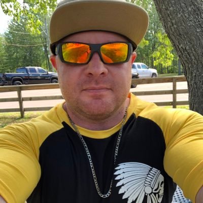 Profile Picture of Joël Pelletier (@Popajoe33) on Twitter